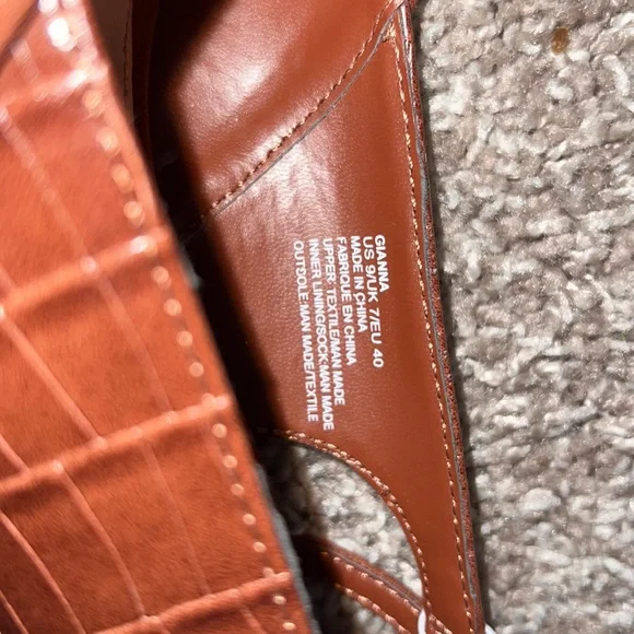 Suede and croc stiletto pumps - Picture 13 of 14